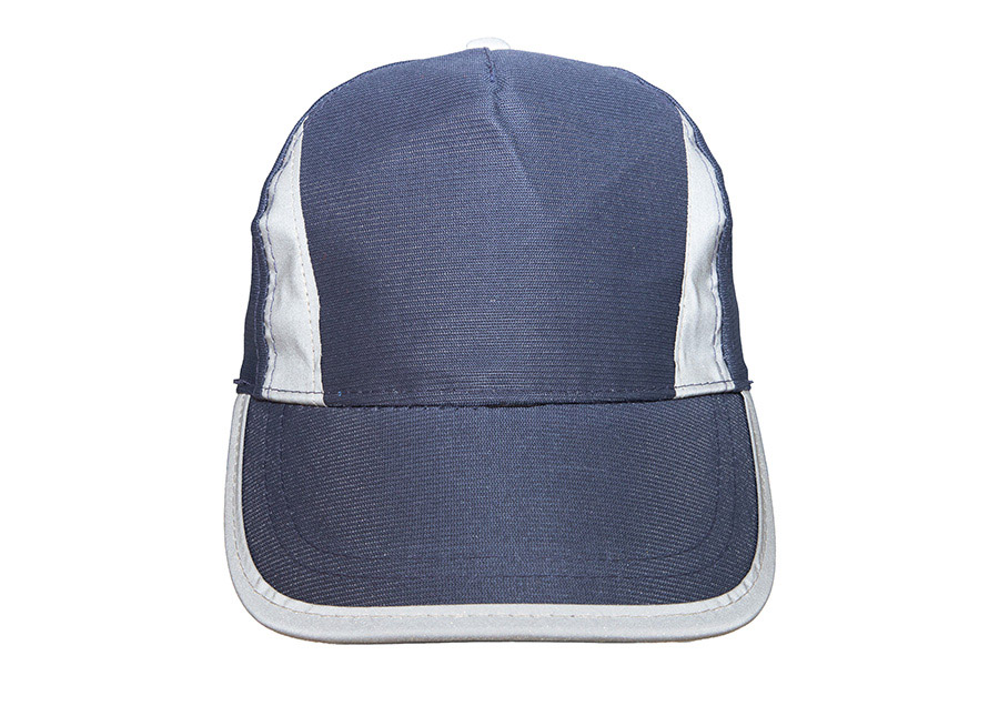 Baseball-Cap „Nice“ in Polyester mit Reflexsegmenten und silber-reflektierender Schirmkante, größenverstellbar für hohe Sichtbarkeit.