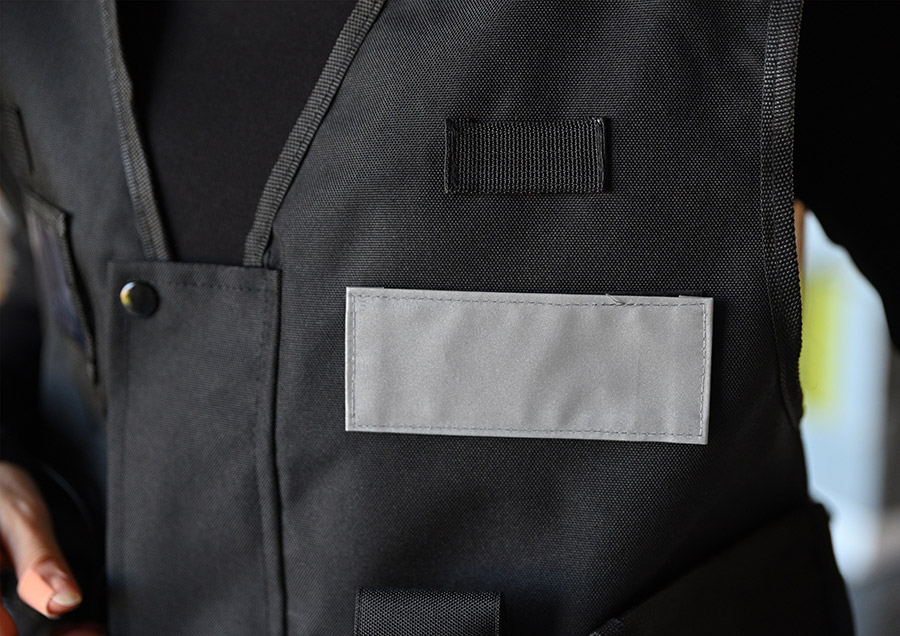 Silberner Brustpatch für Tactical Vest Bonn, 5x12,5 cm mit Hakenklett befestigbar und individuell bedruckbar für Logos oder Schriftzüge