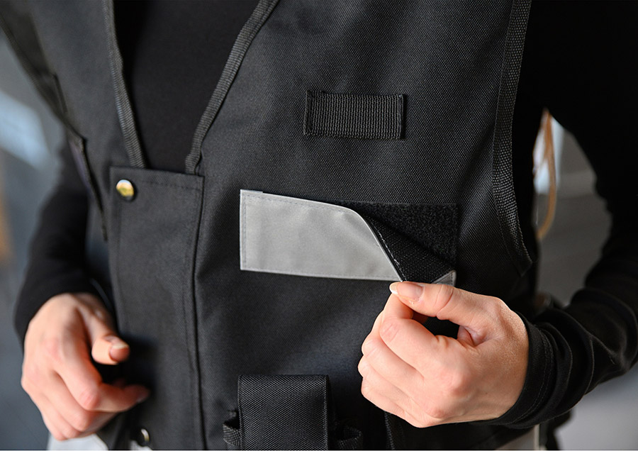 Brustpatch 5 x 12,5 cm in Silber für Tactical Vest KXTAC ‚Bonn‘, einfach per Hakenklett befestigt, vielseitig bedruckbar für individuelle Logos und Schriftzüge